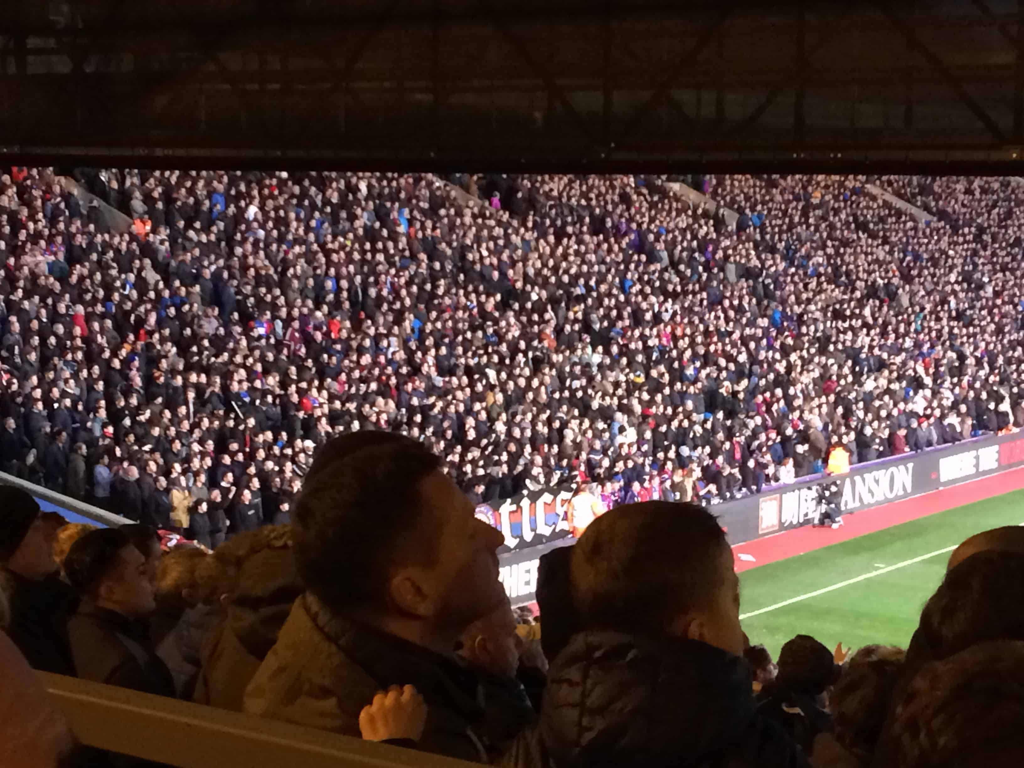 Stinn brakke: Selhurst Park var utsolgt foran møtet med storlaget fra Manchester. 